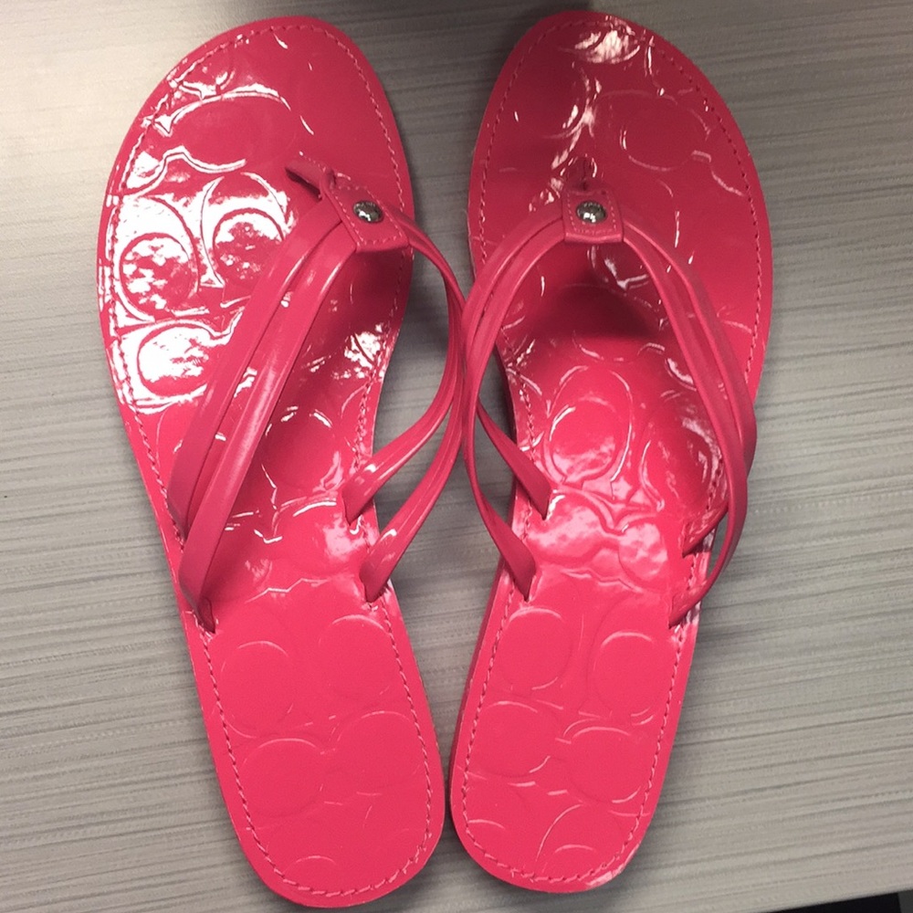 COACH flip flops BRAND NEW Sz 7 PINK Juney patent